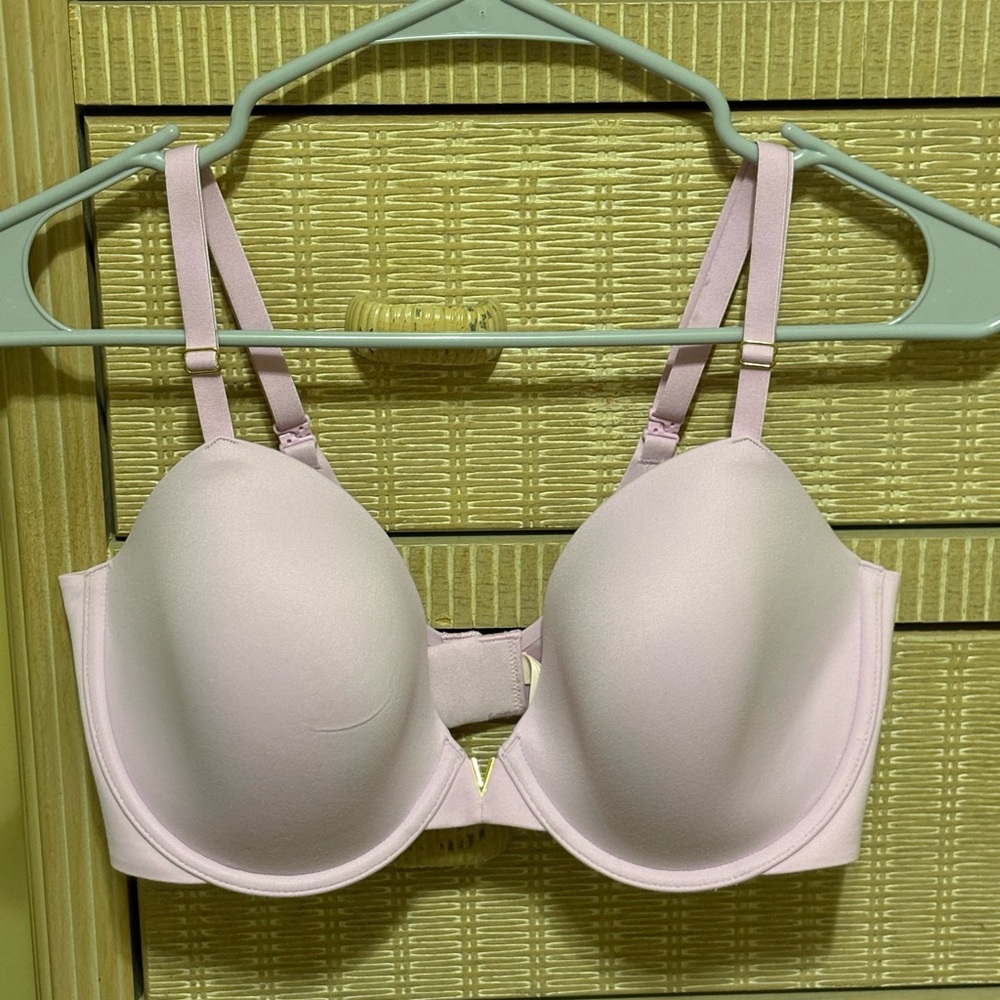 Victoria’s Secret Love Cloud Demi 34DD